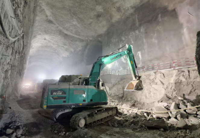 ce2d5a725ddb4c559e47532322b7b9b8